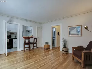 Photo #2: 20587076 Listing