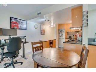 Photo #4: 20587129 Listing 