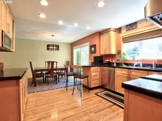 Photo #1: 20587987 Listing