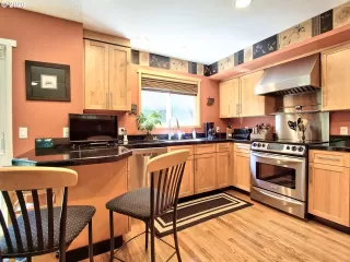 Photo #3: 20587987 Listing