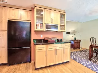 Photo #4: 20587987 Listing