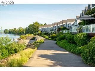 Photo #4: 20589401 Listing