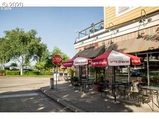 Photo #5: 20589401 Listing