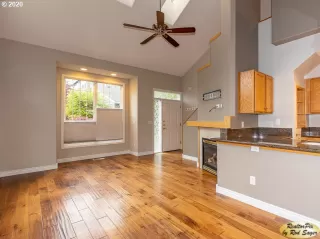 Photo #2: 20589700 Listing 