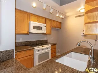 Photo #4: 20589700 Listing 