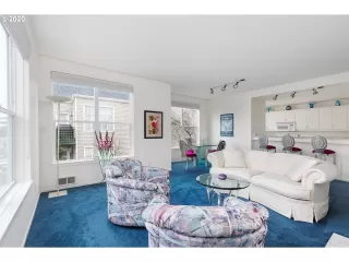 Photo #2: 20589912 Listing