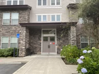 Photo #6: 20590062 Listing