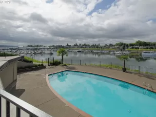 Photo #3: 20590343 Listing