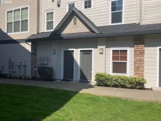 Photo #3: 20590425 Listing