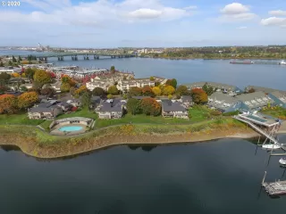 Photo #2: 20591076 Listing 