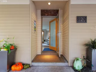 Photo #5: 20591076 Listing 