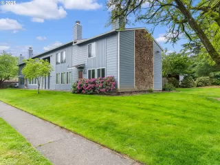 Photo #4: 205921612 Listing