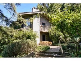 Photo #1: 20592513 Listing