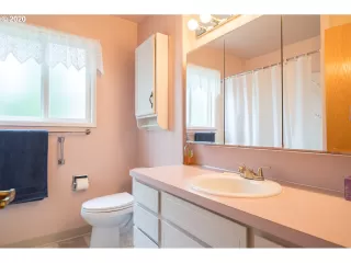 Photo #3: 20592572 Listing