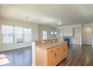 Photo #2: 20592963 Listing 