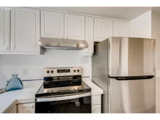 Photo #3: 20593923 Listing 