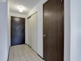 Photo #3: 20594377 Listing 