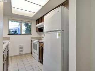 Photo #6: 20594377 Listing 