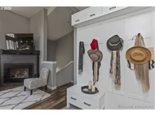 Photo #4: 20594380 Listing