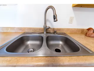 Photo #2: 20594730 Listing 