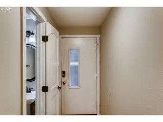 Photo #2: 20595375 Listing