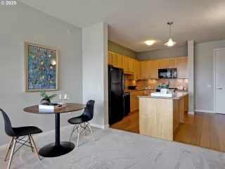Photo #5: 20595764 Listing 
