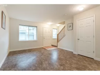 Photo #4: 20595792 Listing