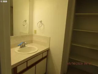 Photo #2: 20595867 Listing