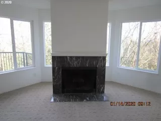 Photo #5: 20595867 Listing