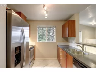 Photo #3: 20595894 Listing 