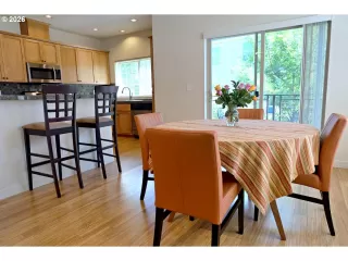 Photo #4: 205961704 Listing 