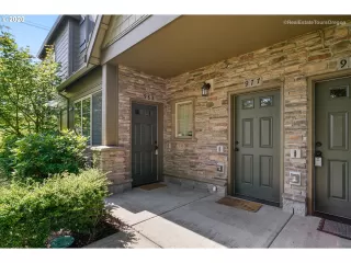 Photo #5: 20596843 Listing