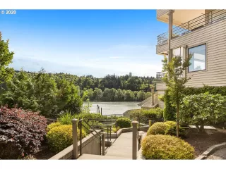 Photo #2: 20597770 Listing