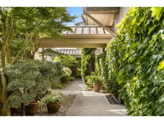 Photo #3: 20597770 Listing