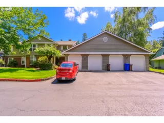 Photo #2: 20598001 Listing