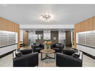 Photo #2: 205980598 Listing