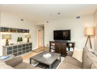 Photo #3: 20598192 Listing 