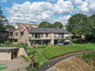 Photo #2: 20598235 Listing