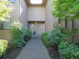 Photo #3: 20598235 Listing