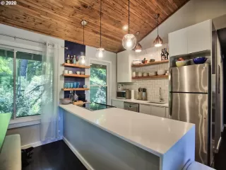 Photo #3: 20598756 Listing