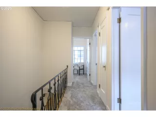 Photo #5: 20599268 Listing