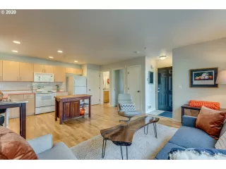 Photo #1: 20599579 Listing