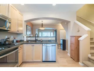 Photo #6: 20599625 Listing 