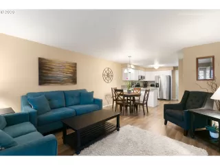 Photo #2: 20599732 Listing