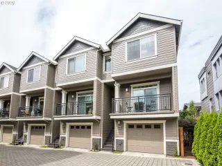Photo #2: 20601101 Listing
