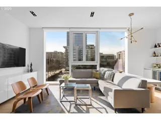 Photo #2: 20601236 Listing