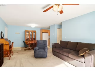 Photo #6: 20601445 Listing 