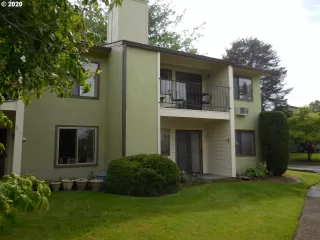 Photo #4: 20602608 Listing