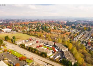 Photo #6: 20602693 Listing