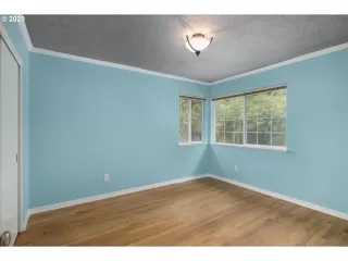 Photo #6: 20603078 Listing